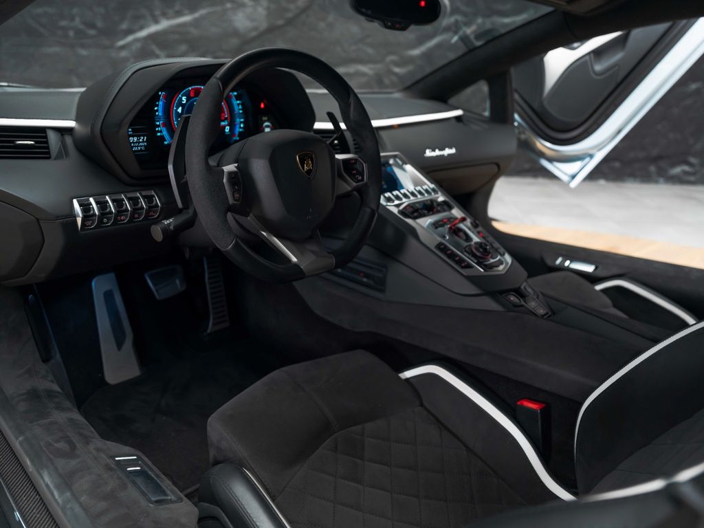 Lamborghini Aventador 2017