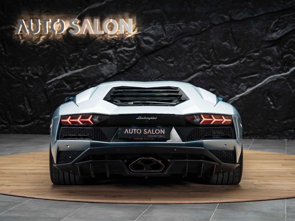 Lamborghini Aventador 2017