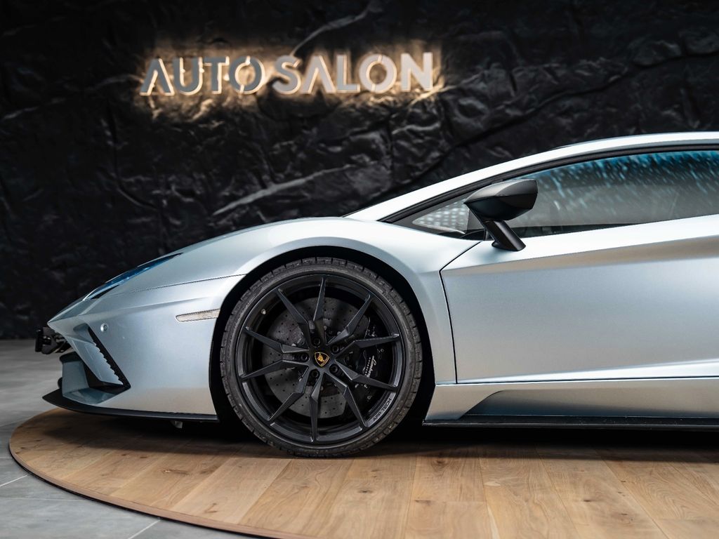 Lamborghini Aventador 2017