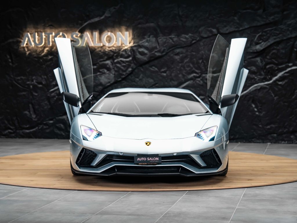 Lamborghini Aventador 2017
