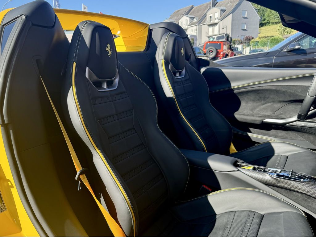 Ferrari 296 GTS 2025