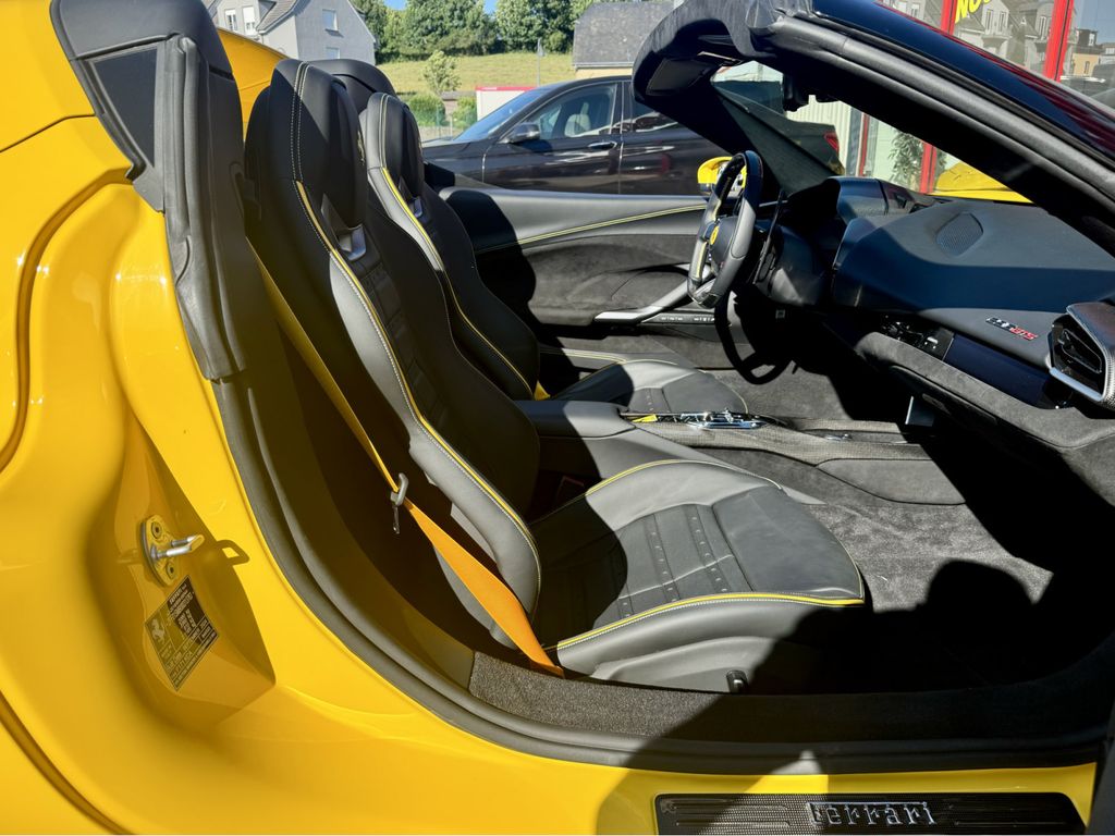 Ferrari 296 GTS 2025