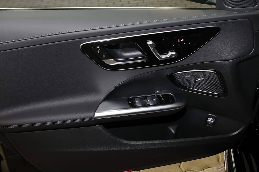 Mercedes-Benz C 220 2025