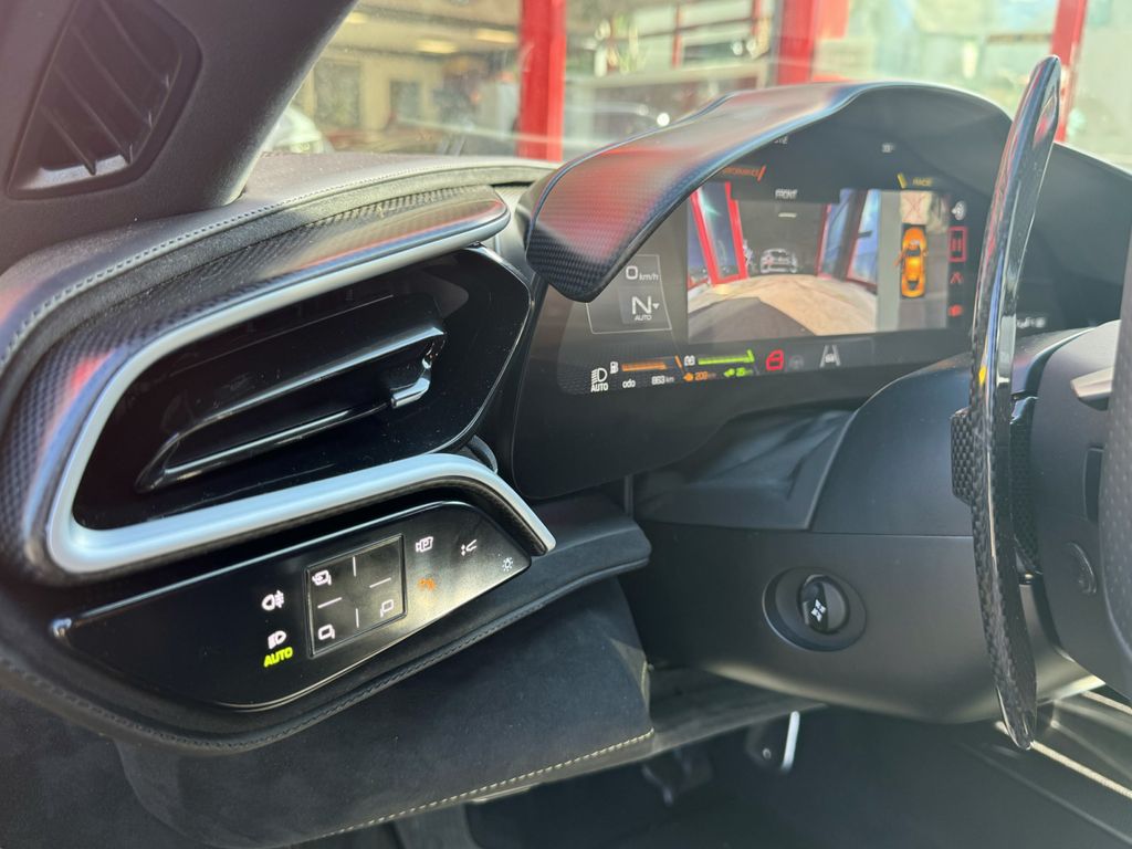 Ferrari 296 GTS 2025