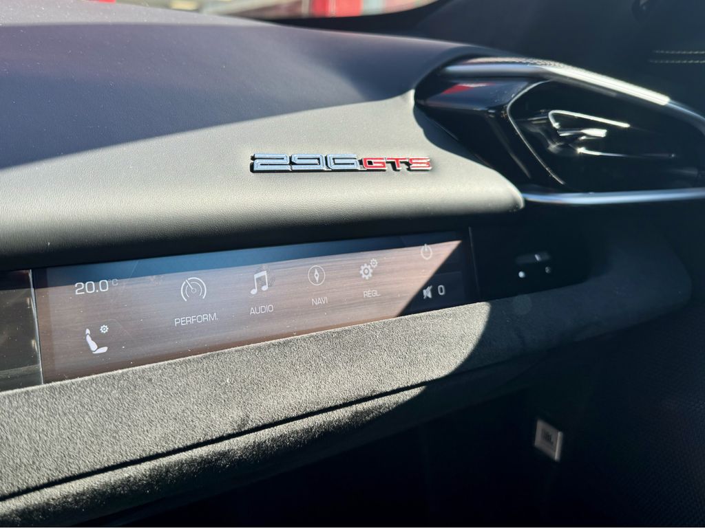 Ferrari 296 GTS 2025