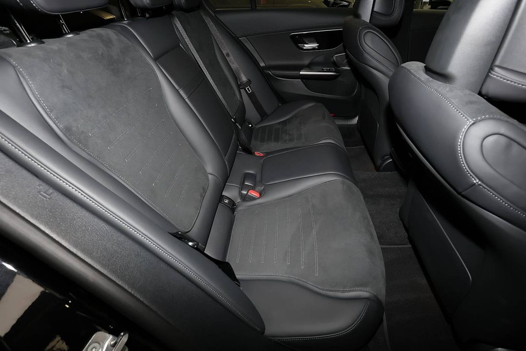 Mercedes-Benz C 220 2025