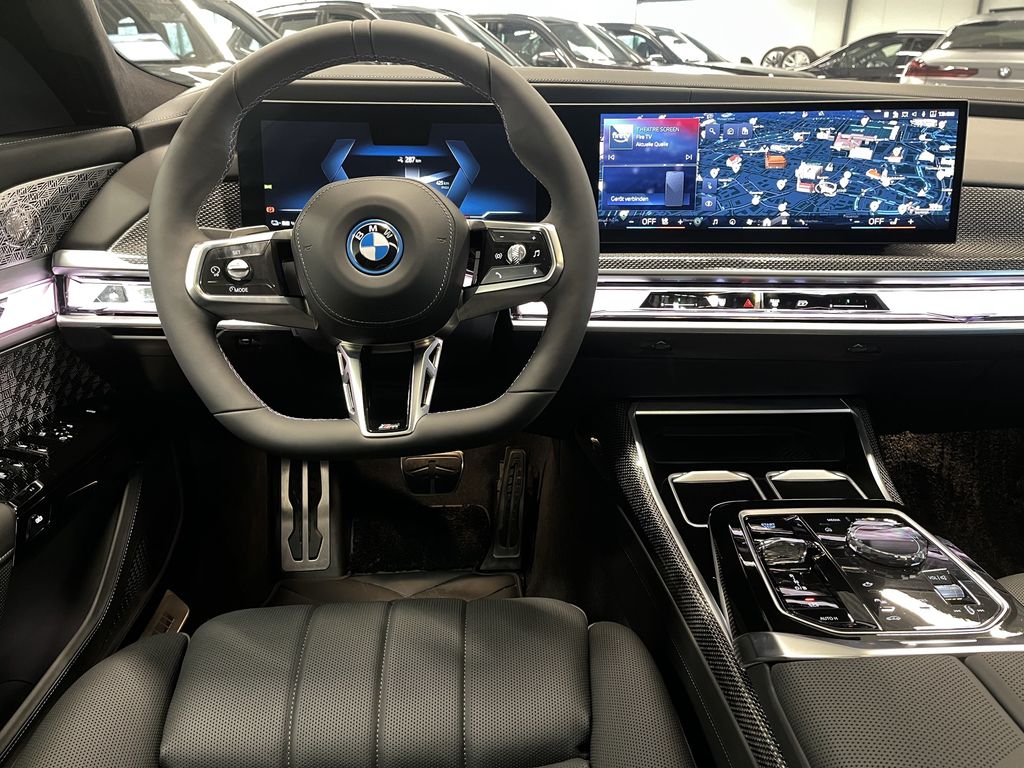 BMW i7 2024