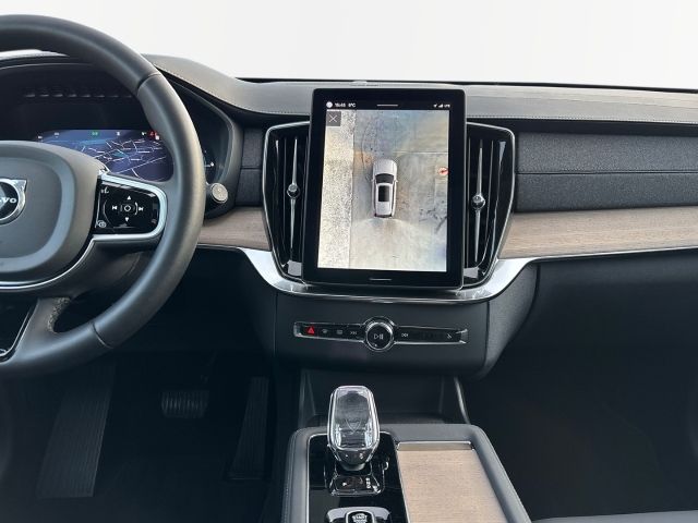 Volvo XC90 2025