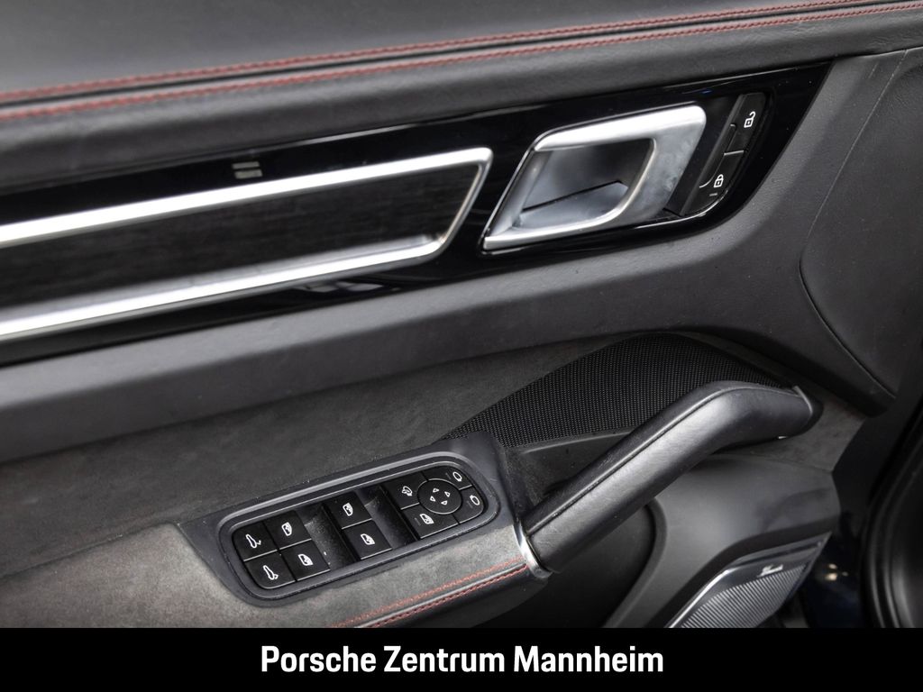 Porsche Cayenne 2022