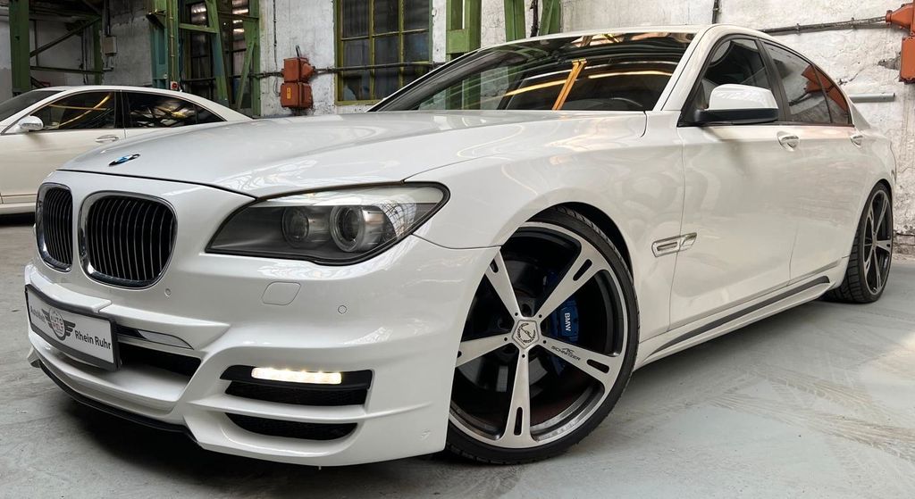 BMW 750 2009