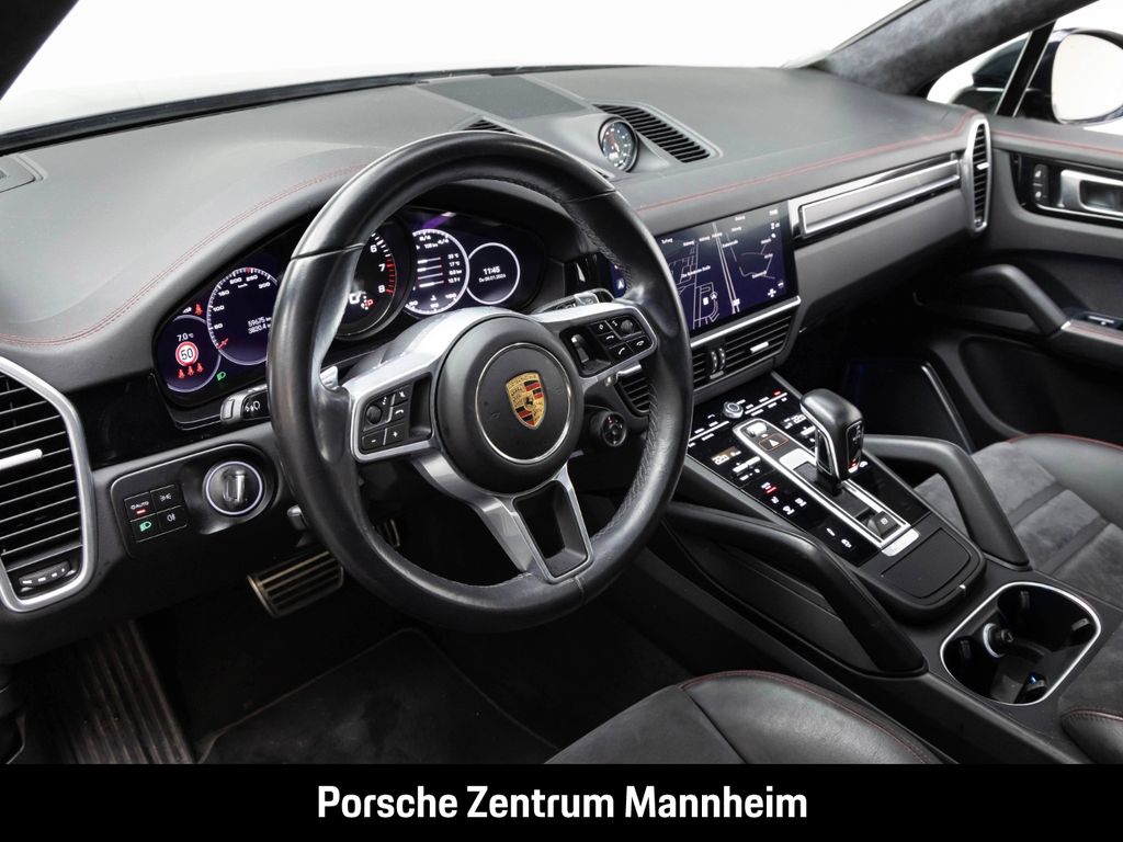 Porsche Cayenne 2022