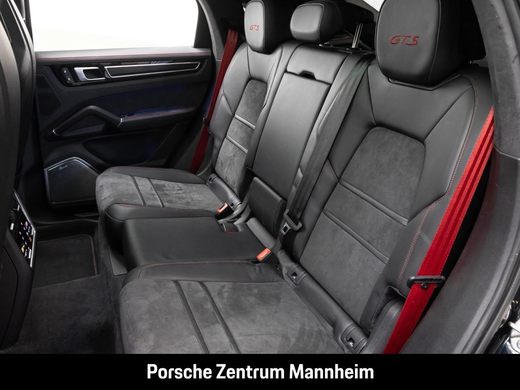 Porsche Cayenne 2022