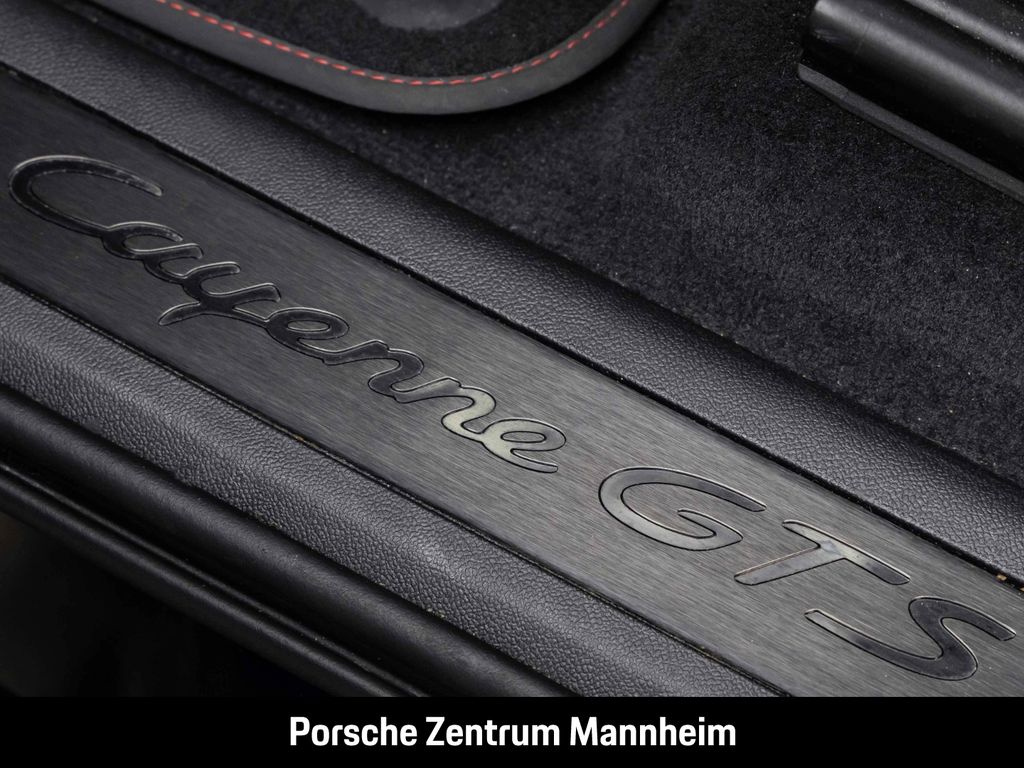 Porsche Cayenne 2022