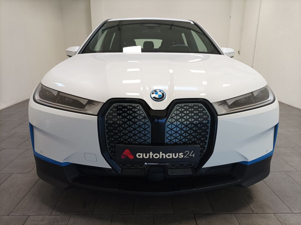 BMW iX 2023