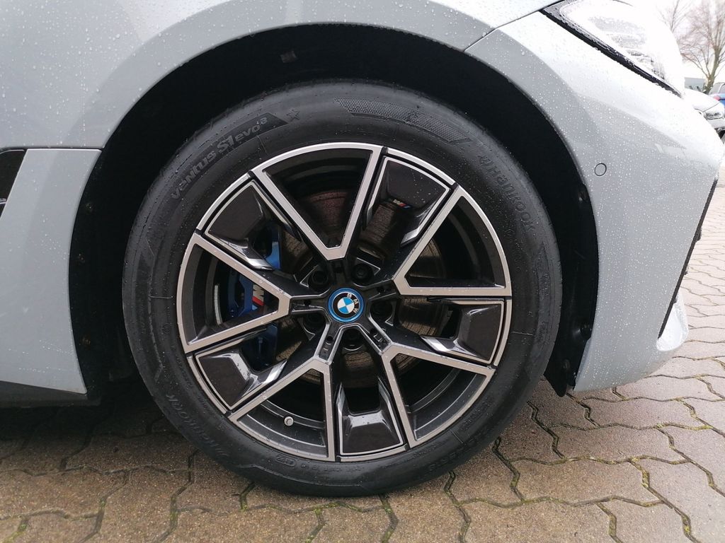 BMW i4 2022