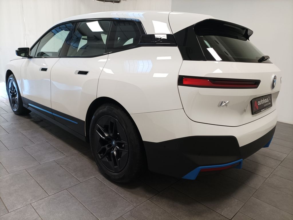 BMW iX 2023