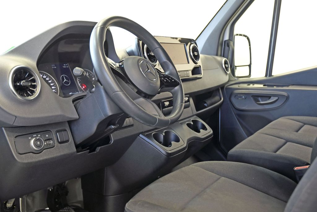 Mercedes-Benz Sprinter 2024