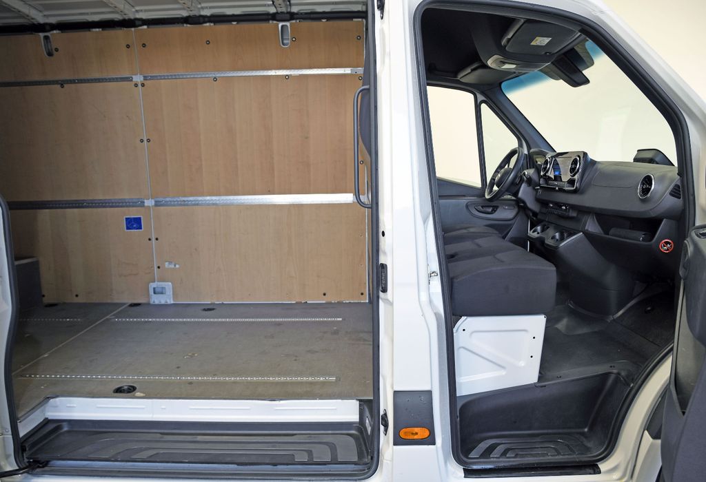 Mercedes-Benz Sprinter 2024