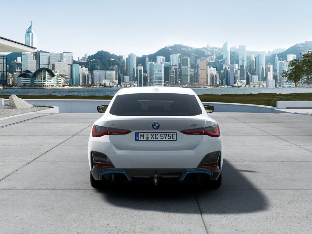BMW i4 2023