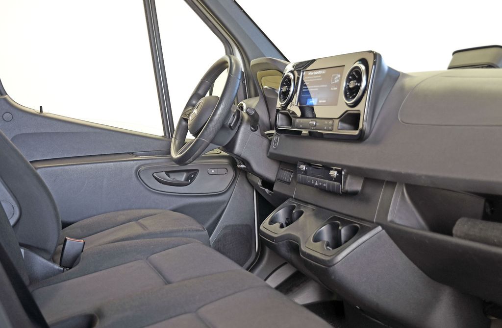 Mercedes-Benz Sprinter 2024