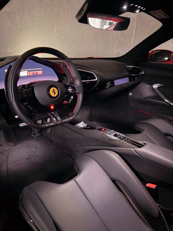 Ferrari 296 GTS 2025