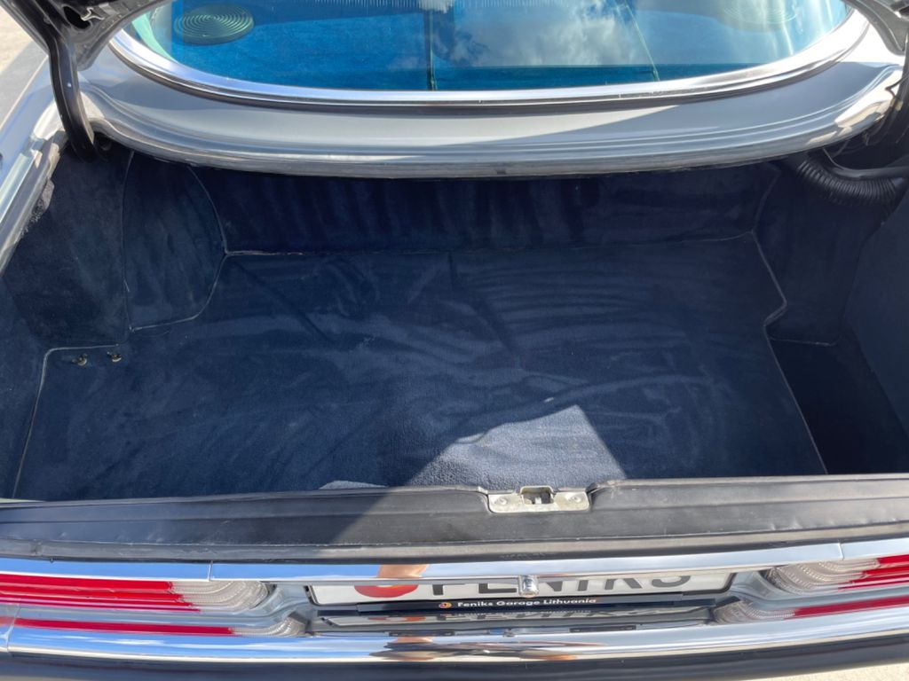 Mercedes-Benz 500 1981