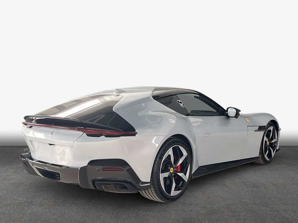 Ferrari 12Cilindri 2024