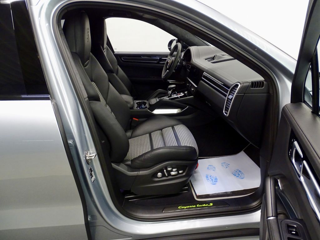 Porsche Cayenne 2020