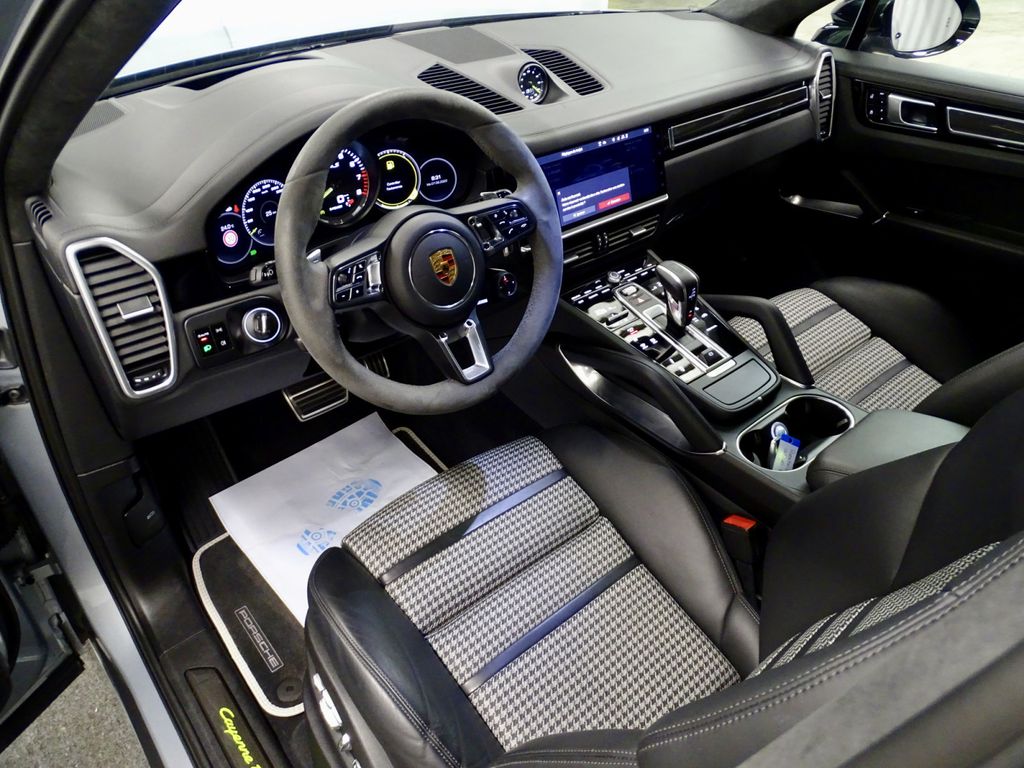 Porsche Cayenne 2020