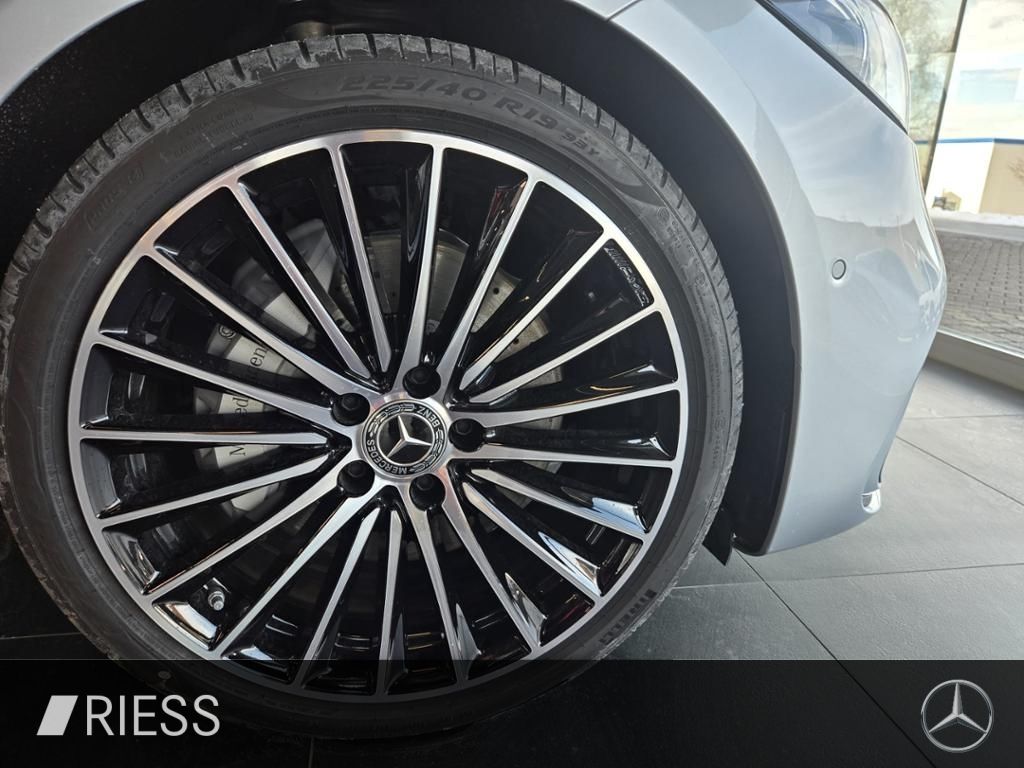 Mercedes-Benz C 220 2026