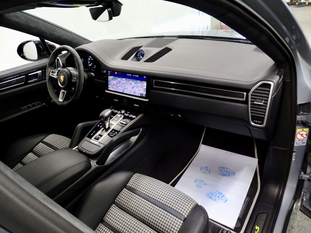 Porsche Cayenne 2020