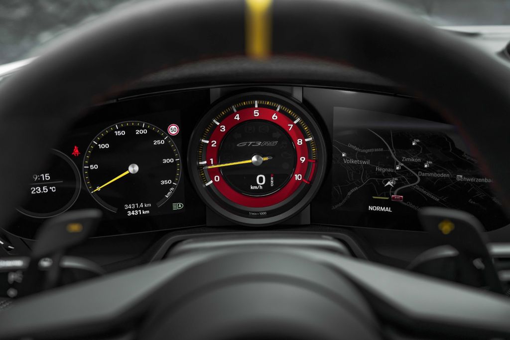 Porsche 992 2023