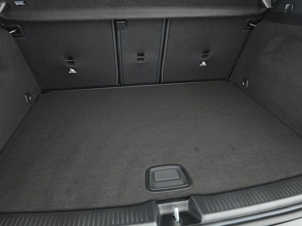 Mercedes-Benz B 220 2025