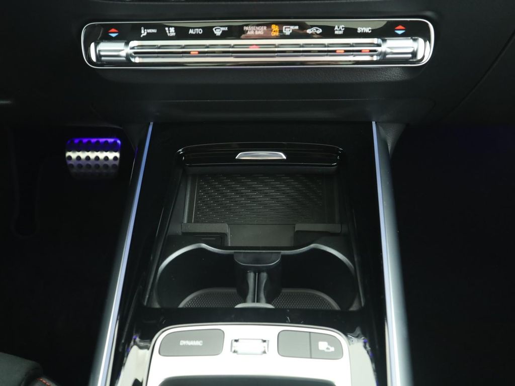 Mercedes-Benz B 220 2025