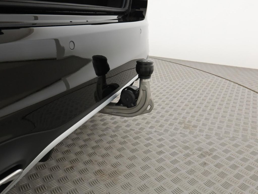 Mercedes-Benz B 220 2025