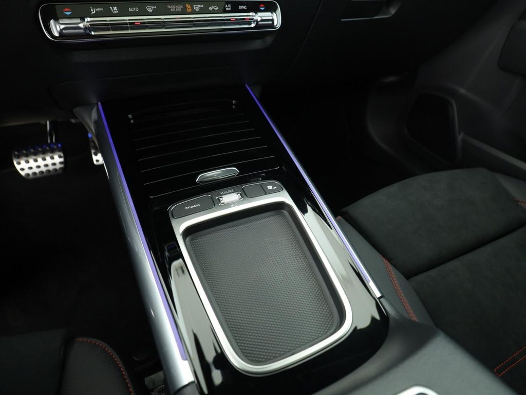 Mercedes-Benz B 220 2025