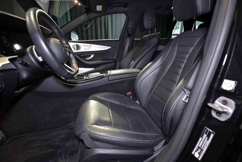 Mercedes-Benz E 300 2022