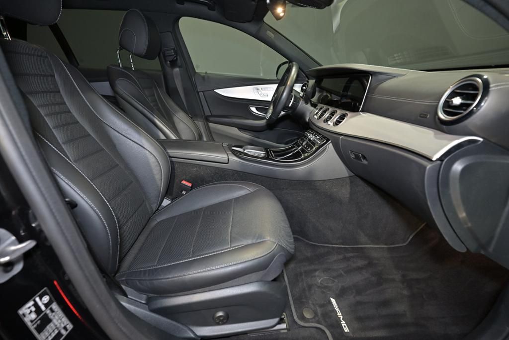 Mercedes-Benz E 300 2022