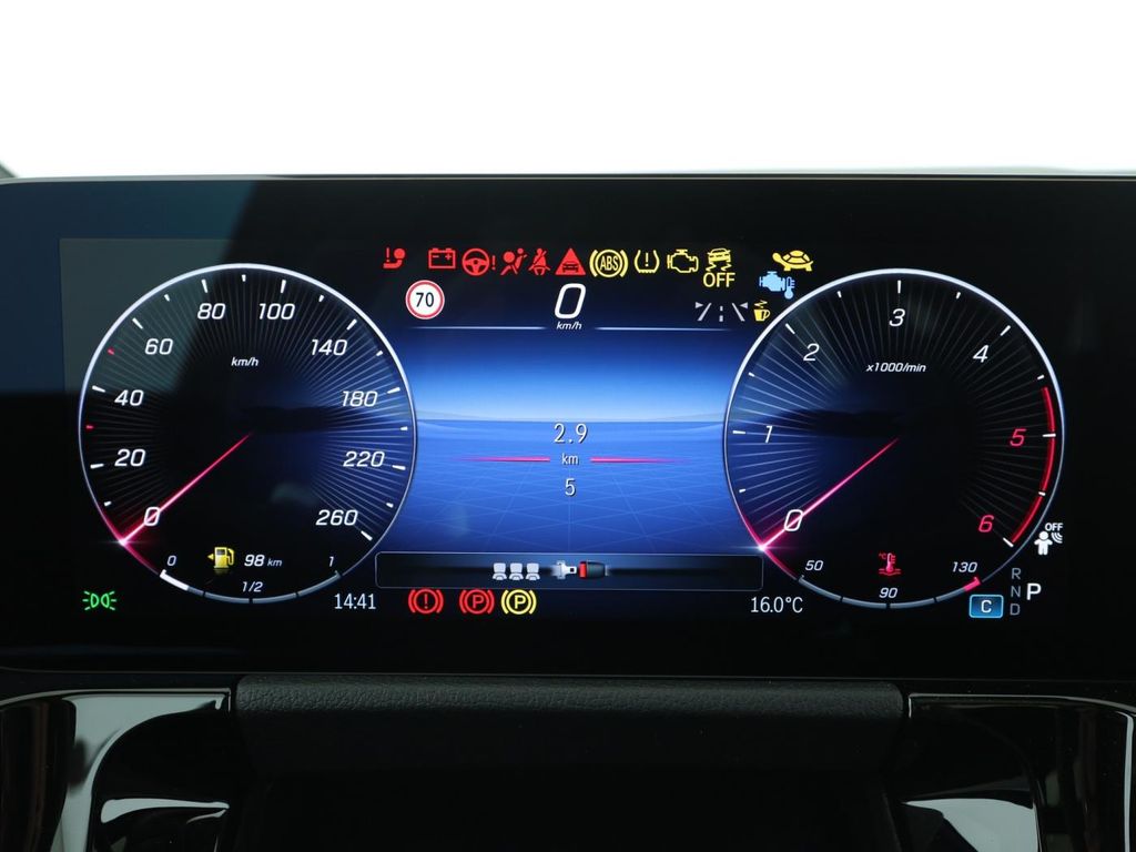 Mercedes-Benz B 220 2025