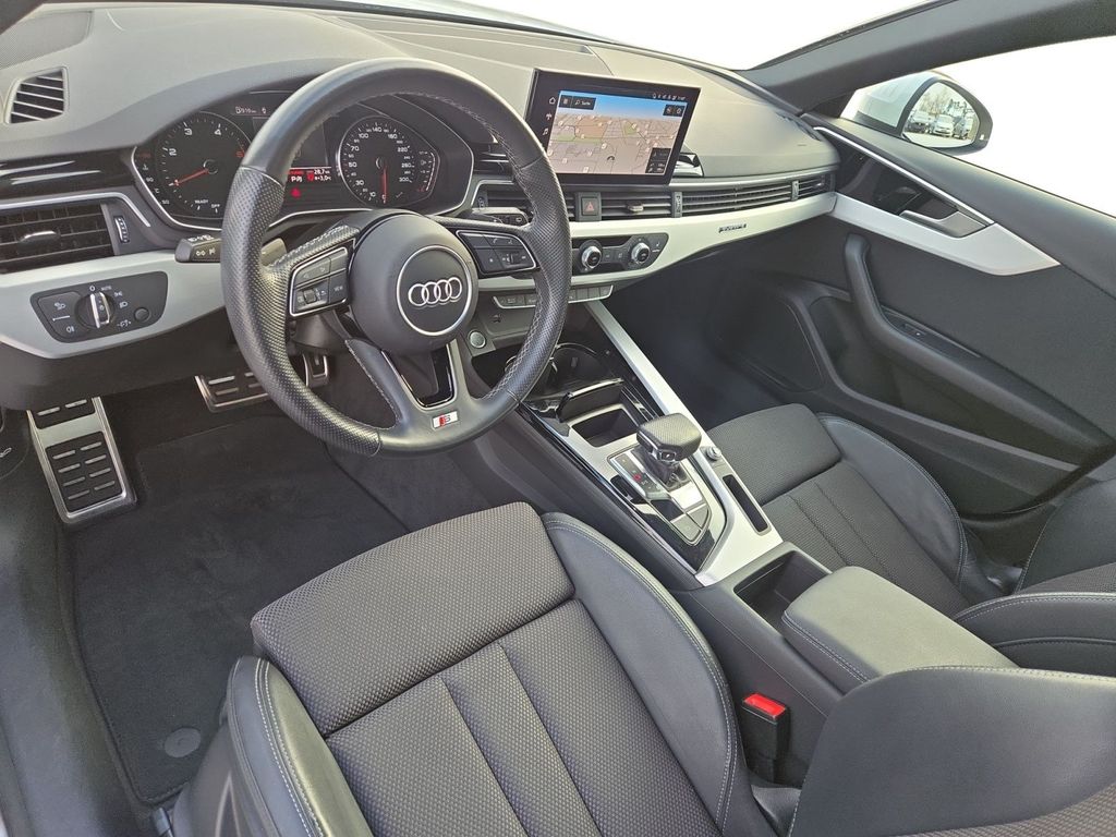 Audi A4 2021
