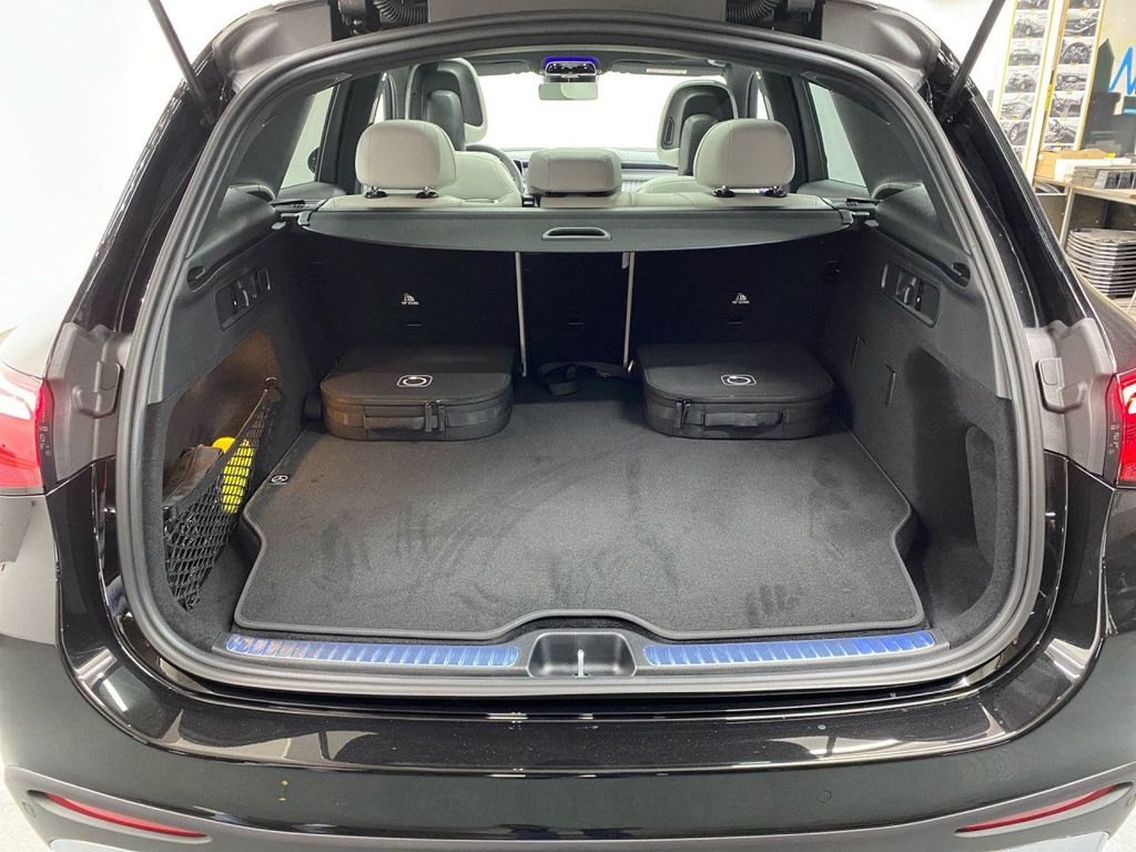 Mercedes-Benz GLC 300 2026