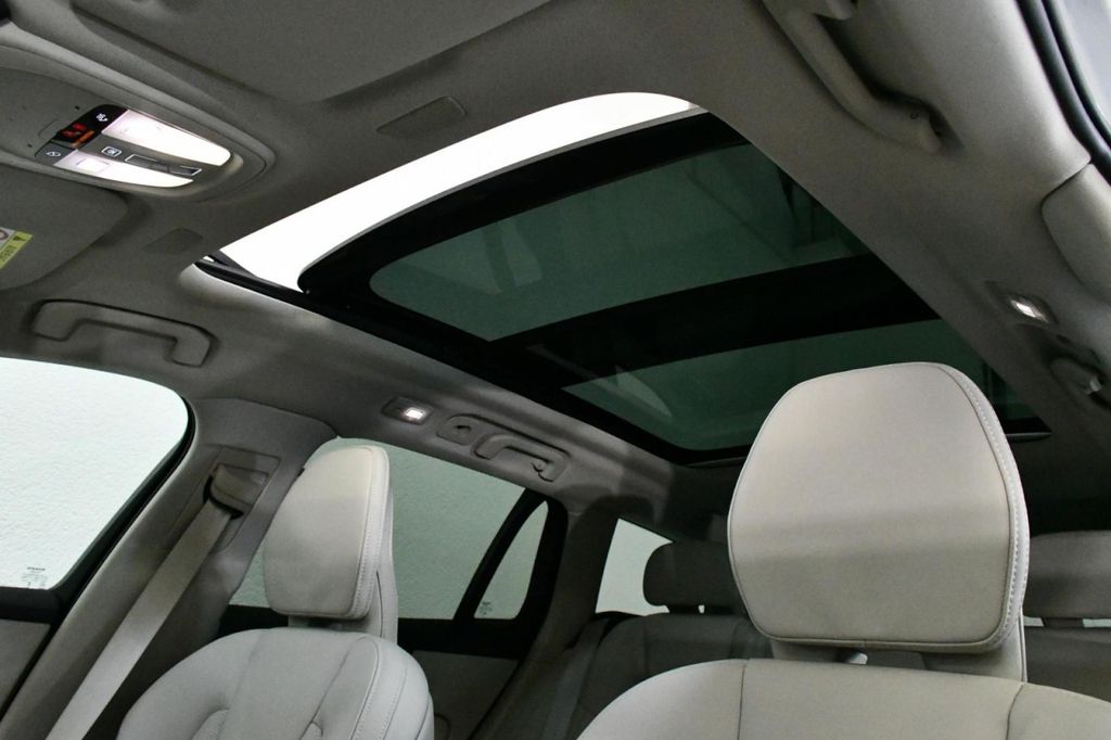 Volvo V60 Cross Country 2023