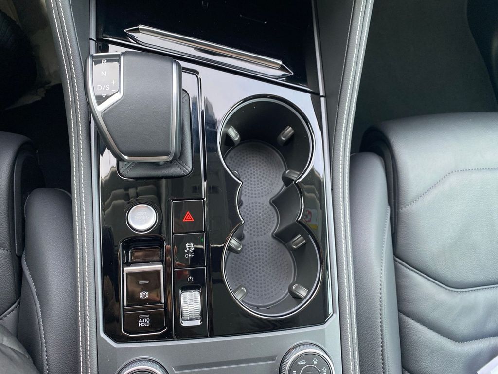 Volkswagen Touareg 2025