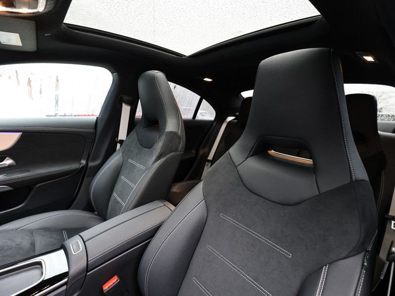 Mercedes-Benz CLA 200 2025
