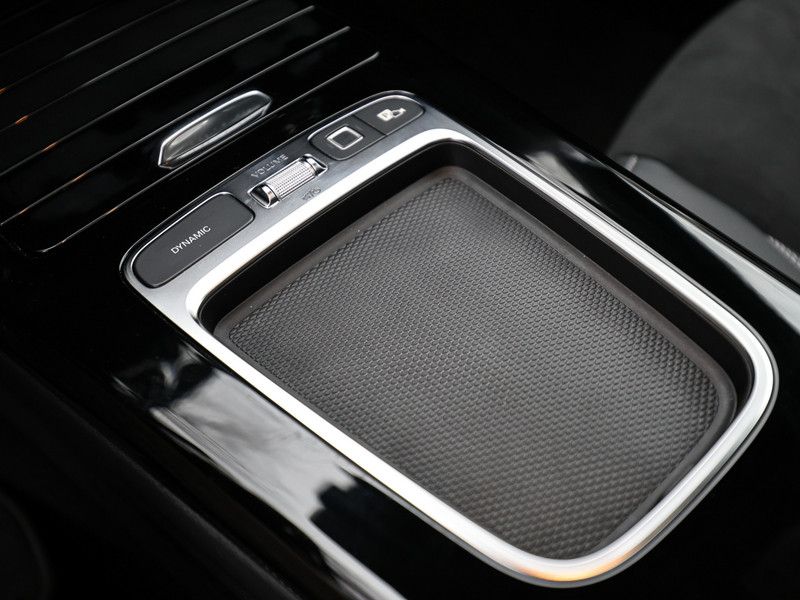 Mercedes-Benz CLA 200 2025