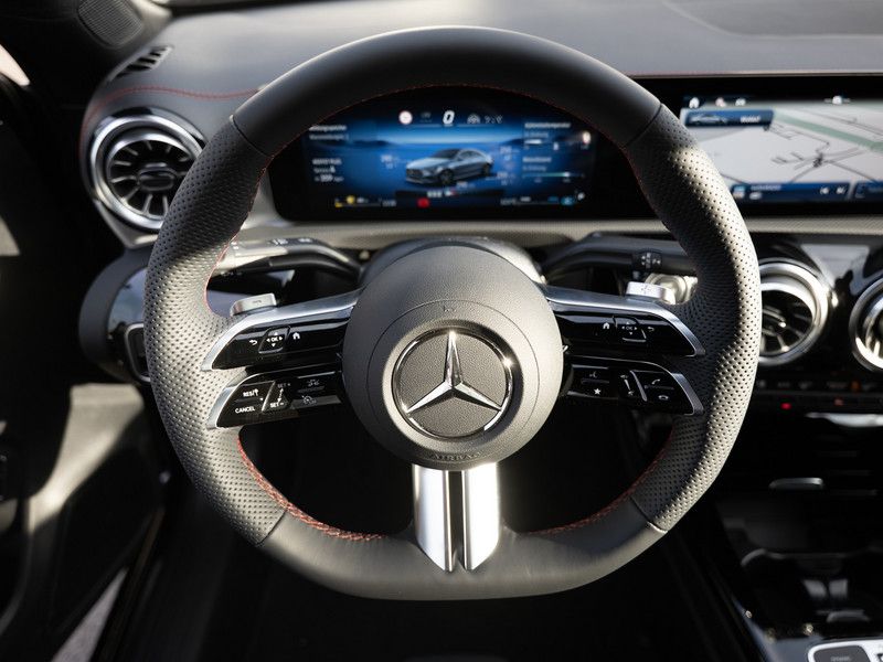 Mercedes-Benz CLA 200 2025