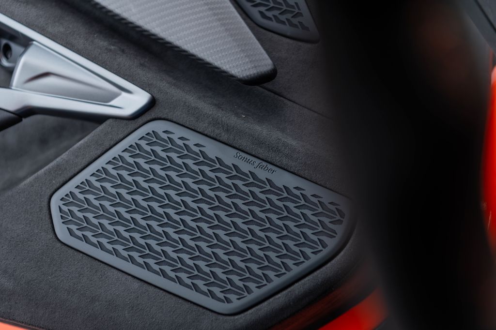 Lamborghini Revuelto 2025