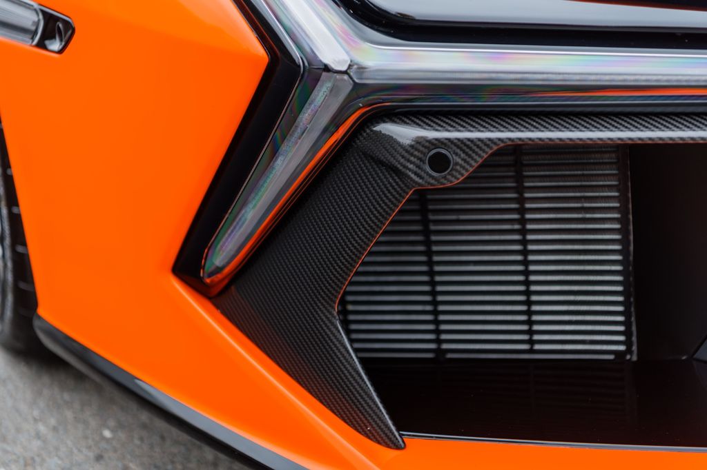 Lamborghini Revuelto 2025