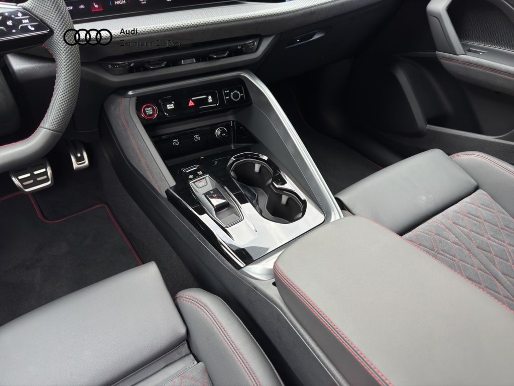 Audi SQ5 2025