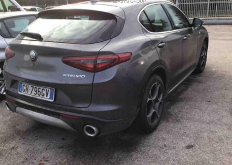 Alfa Romeo Stelvio 2021